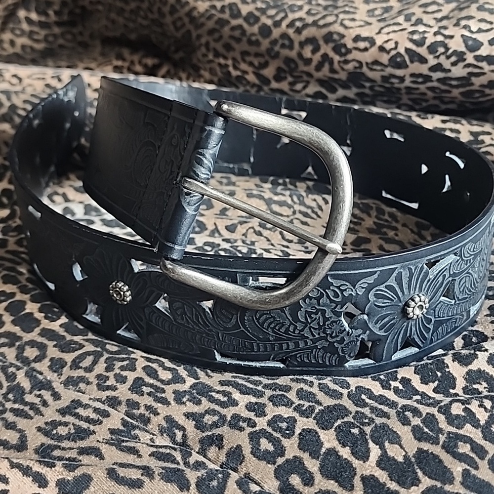 Faded Glory Black Embossed Belt